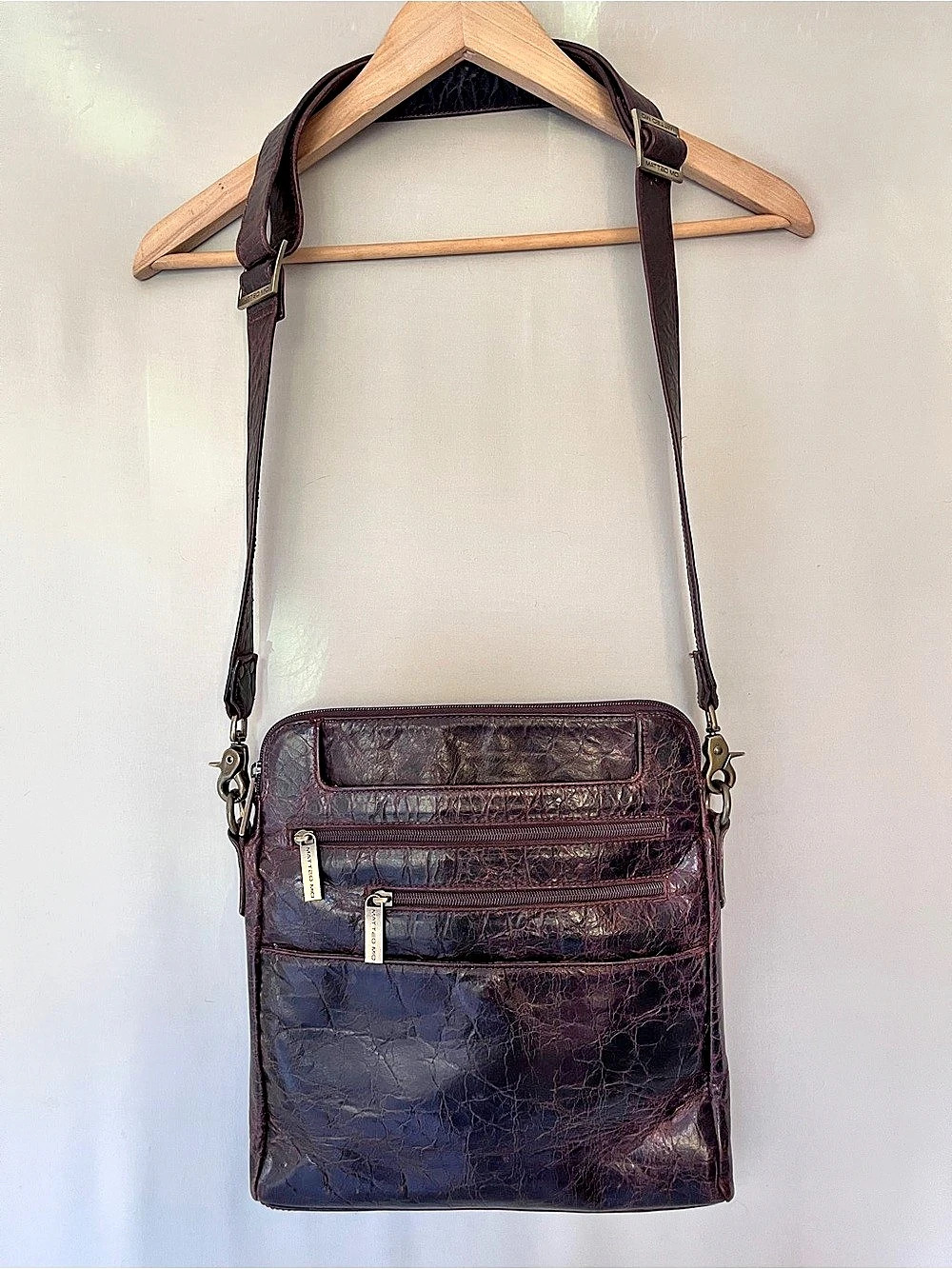 Matteo Mio Textured Brown Leather Crossbody Bag Multi-Pocket